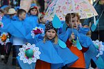 Einhundertundzwanzig Kindergartenkinder feierten mit ihren Erzieherinnen und Erziehern das 20. Jubil&auml;um des Schwefel-Sole-Heilbades Bad Langensalza mit einem Festumzug (Foto: Eva Maria Wiegand)
