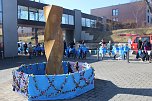 Einhundertundzwanzig Kindergartenkinder feierten mit ihren Erzieherinnen und Erziehern das 20. Jubil&auml;um des Schwefel-Sole-Heilbades Bad Langensalza mit einem Festumzug (Foto: Eva Maria Wiegand)