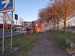 LKW brannte auf der Autobahn-Rastst&auml;tte (Foto: S.Dietzel / Feuerwehr)