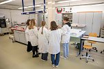 Technik hautnah erleben � Sch&uuml;lerinnen entdecken am Girls�Day an der Hochschule Nordhausen spannende MINT-Stationen mit Praxisbezug.  (Foto: Maurice T&ouml;pfer)