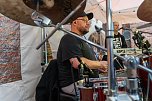 Die Kultband EMMA rockt den Innenhof der Tradi (Foto: S.Tetzel)