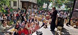 Ritter, Bauern, Burgverwalter � die Kindervilla tanzt im Mittelalter (Foto: Katrin Milde)