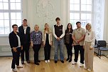 "Azubis mit Landr&auml;tin", im Bild v.l.n.r.: Dr. Marion Frant, Dennis Schneemann, Jasmin B&ouml;hning, Anna Wand, Julian Ganz, Christina Hartleib, Linus Kohl, Doreen Krieter-Hansen (Foto: Landkreis Eichsfeld (Christoph Matthes))
