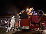 Wohnhaus in Flammen (Foto: S. Dietzel)