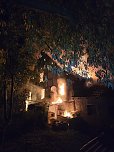 Wohnhaus in Flammen (Foto: S. Dietzel)