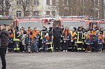 &Uuml;bergabe des Friedenslichts aus Bethlehem an die Kreisjugendfeuerwehren. (Foto: vgf)