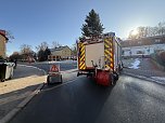 Ein Pick-Up hat vor einer Krankenkasse in Sondershausen eine Frau &uuml;berrollt. (Foto: Silvio Dietzel)