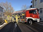 Ein Pick-Up hat vor einer Krankenkasse in Sondershausen eine Frau &uuml;berrollt. (Foto: Silvio Dietzel)