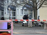 Die Feuerwehr leistete beim Polizeieinsatz in Leinefelde Unterst&uuml;tzung (Foto: Feuerwehr)