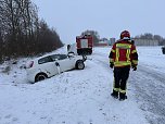 Unfallfahrzeug auf der Landstra&szlig;e bei Immenrode (Foto: S. Dietzel)