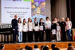 Die Teams des Humboldt-Gymnasiums beim diesj&auml;hrigen Regionalentscheid f&uuml;r "Jugend forscht" (Foto: Humboldt-Gymnasium)