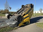 Ein spektakul&auml;rer Unfall ereignete sich heute Nachmittag in Nordhausen.  (Foto: Silvio Dietzel)
