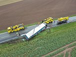 Bergung des verungl&uuml;ckten Lkw auf der B4 bei Nordhausen. (Foto: Silvio Dietzel)
