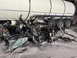 Ein spektakulärer Unfall ereignete sich Donnerstagabend bei Nordhausen. (Foto: Silvio Dietzel) Ein spektakulärer Unfall ereignete sich Donnerstagabend bei Nordhausen. (Foto: Silvio Dietzel)