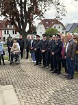 Ehrung der Alterskameraden - Feuerwehrstele vor dem Barbaraheim M&uuml;hlhausen (Foto: LRA Unstrut-Hainich-Kreis)