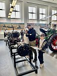 Viele Besucher nutzen am Sonntag den Museumstag mit kostenfreiem Eintritt, um sich die Ausstellung anzusehen. (Foto: Hans-Georg Franke)