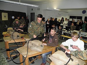 Offene T&uuml;r bei Bundeswehr