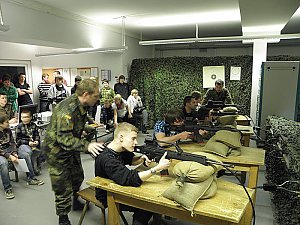 Offene T&uuml;r bei Bundeswehr