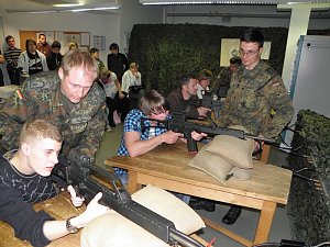 Offene T&uuml;r bei Bundeswehr