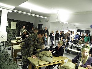 Offene T&uuml;r bei Bundeswehr