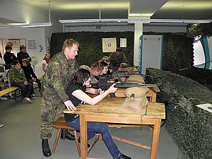 Offene T&uuml;r bei Bundeswehr