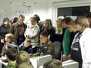 Offene T&uuml;r bei Bundeswehr