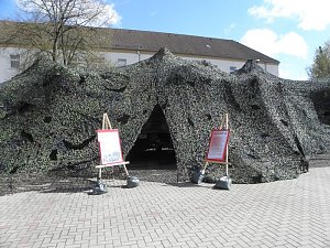 Offene T&uuml;r bei Bundeswehr