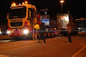 Ma&szlig;arbeit um Mitternacht