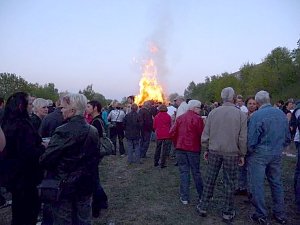 Osterfeuer beendet Box-Saison