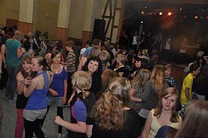 Coole Junge Party im Klubhaus