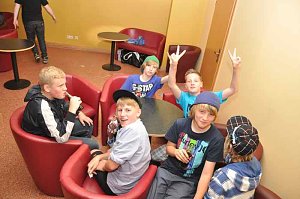 Coole Junge Party im Klubhaus