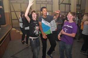 Coole Junge Party im Klubhaus