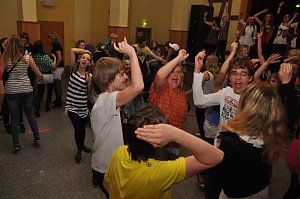 Coole Junge Party im Klubhaus