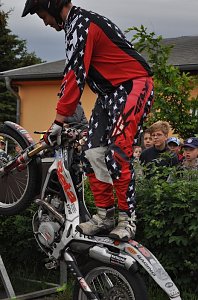 Neues Trampolin