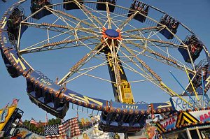 Frauen-Nacht auf den Jahrmarkt