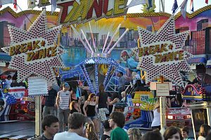 Frauen-Nacht auf den Jahrmarkt