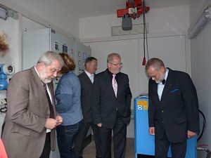 Feierliche &Uuml;bergabe