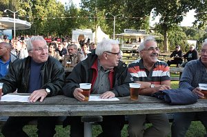 Freundschaftlicher Vergleich