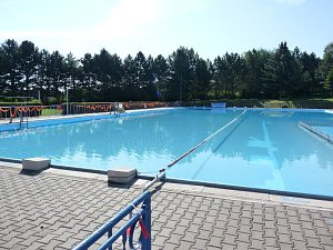 24 Stunden Schwimmen begonnen
