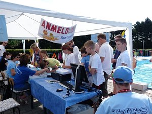 24 Stunden Schwimmen begonnen