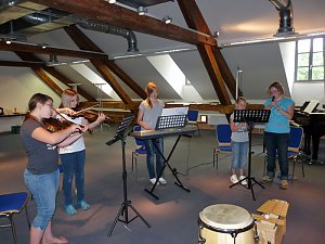 Musizieren und Reiten