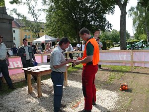 Waldarbeiter suchen ihren Meister