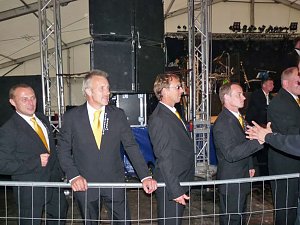 St&uuml;rmisch gefeiert