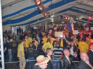 St&uuml;rmisch gefeiert