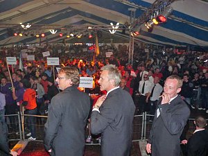 St&uuml;rmisch gefeiert