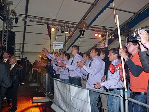 St&uuml;rmisch gefeiert