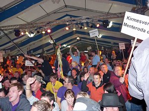 St&uuml;rmisch gefeiert