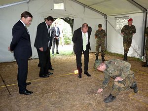 Innenminister bei Bundeswehr