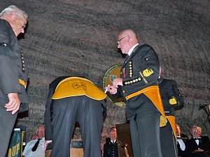 Minister versohlt