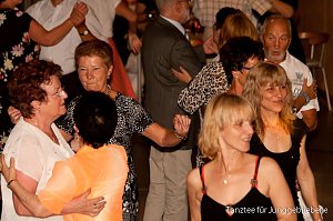 Tanztee im Klubhaus
